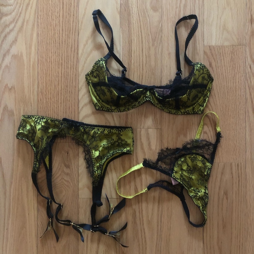 Agent Provocateur 3 piece set 32D/size 3